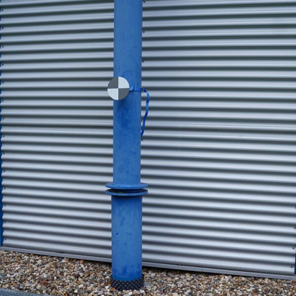 Pole mount for reference marks - Image 6