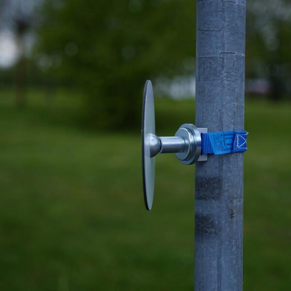 Pole mount for reference marks - Image 5