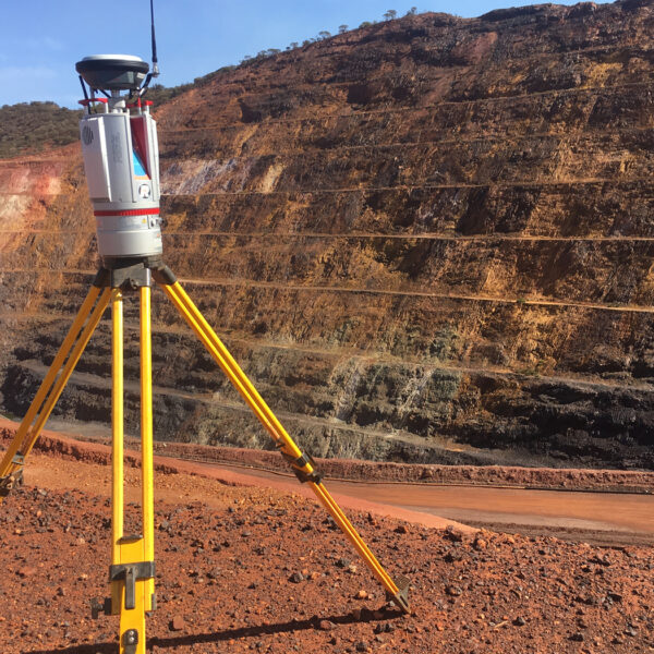 RIEGL VZ-400i High Performance 3D Laser Scanner - Image 3